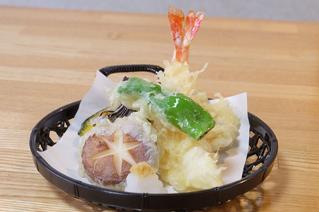 海老と季節野菜の天婦羅